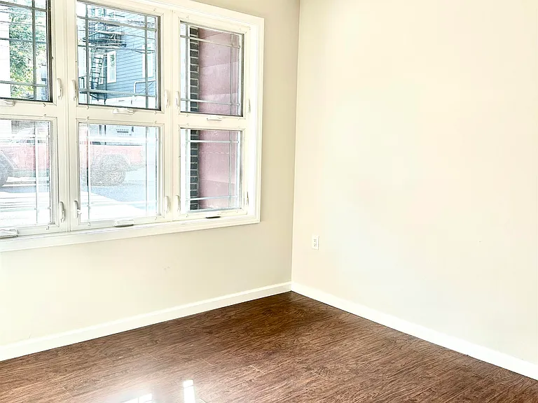 40 Vroom St #3B — Photo 4