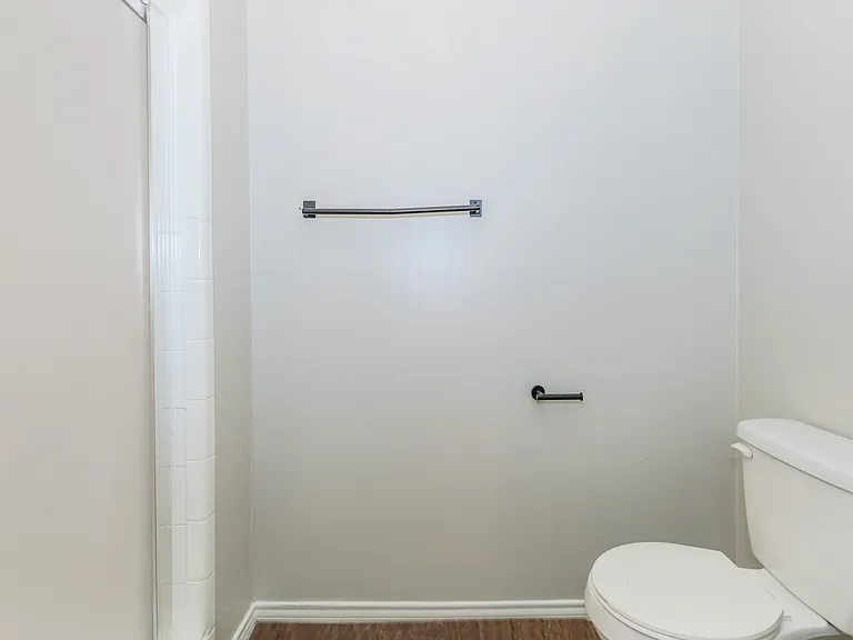 Master bedroom - priivate restroom