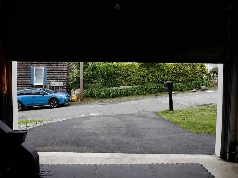 15 Irving St — Photo 5