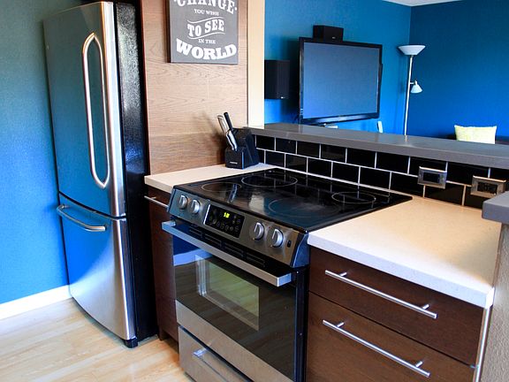 5th image of 4050 W Lake Sammamish Pkwy NE Unit 3