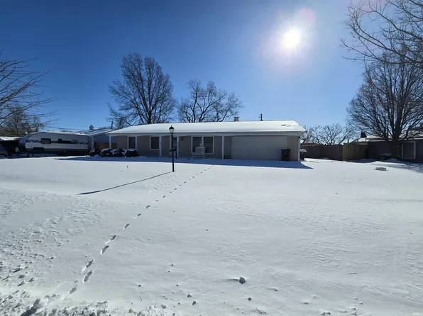 2207 Legoma Dr, Fort Wayne, IN 46819