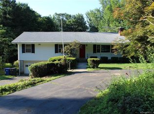 240 Strobel Rd, Trumbull, CT 06611