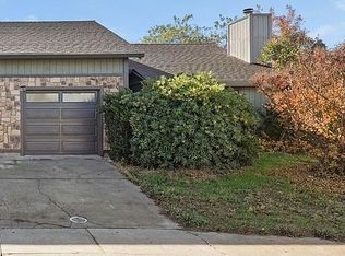9402 Aizenberg Cir, Elk Grove, CA 95624