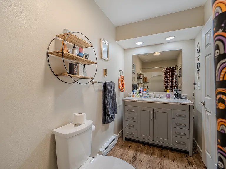 Upstairs bathroom