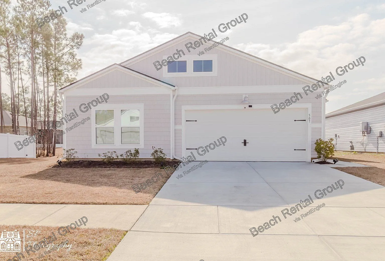 4 bed, 2.0 bath, 1800 sqft, $2,275 — Photo 1