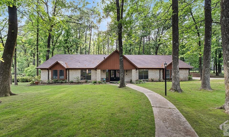 1st image of 23 Holly Ridge Dr