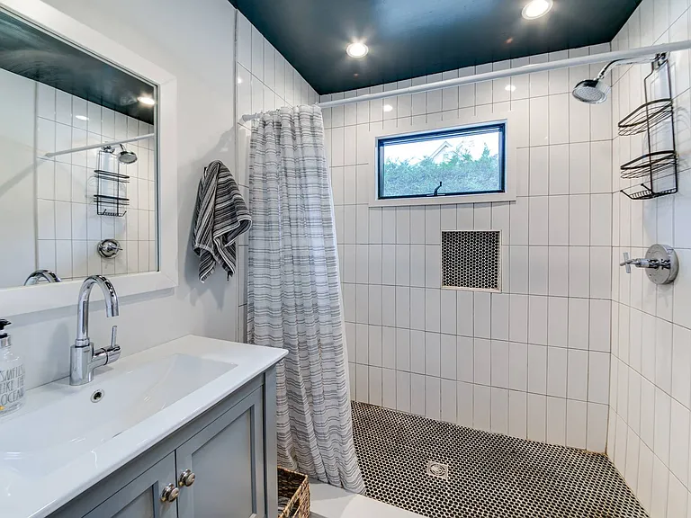 13 McGuirk St — Photo 17