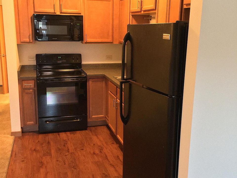 2nd image of 1807 S 92nd St APT 202