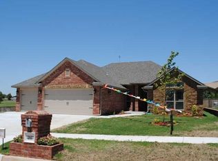 12833 NW 6th St, Yukon, OK 73099