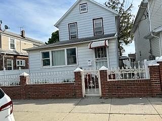 1st image of 178-14 145th Dr