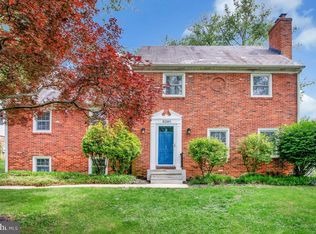 8205 Robin Hood Ct, Towson, MD 21204