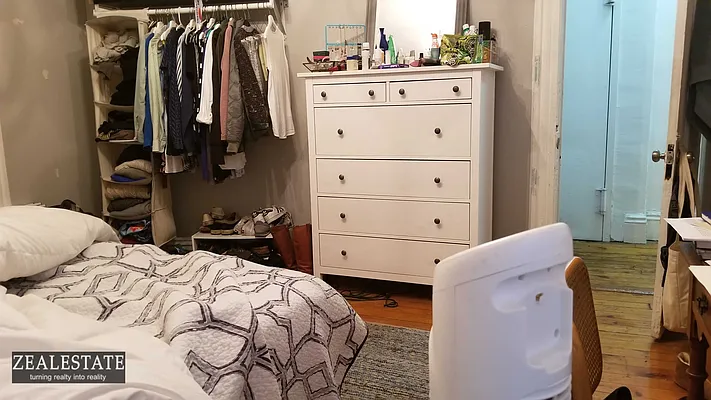 Rented by ZealEstate Group Inc | media 25