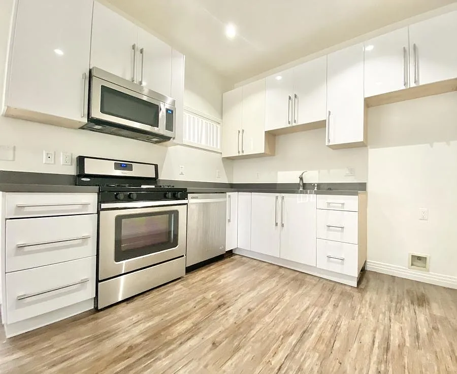 3192 W 7th St — Photo 1