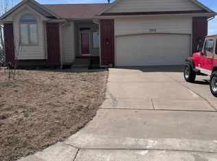 2213 S Cooper Ct, Wichita, KS 67207