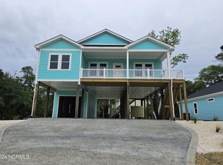 2901 W Oak Island Dr, Oak Island, NC 28465