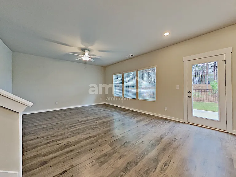 518 Camp Dr — Photo 6