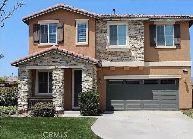 41103 Portia St — Photo 1