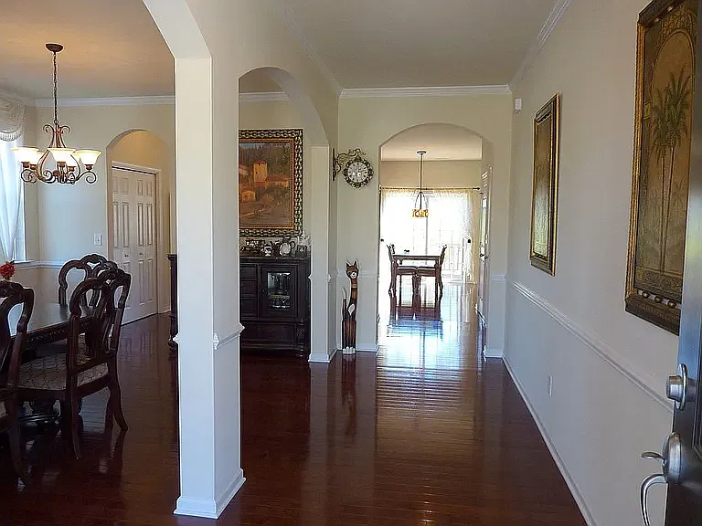405 Garden Square Ln — Photo 6