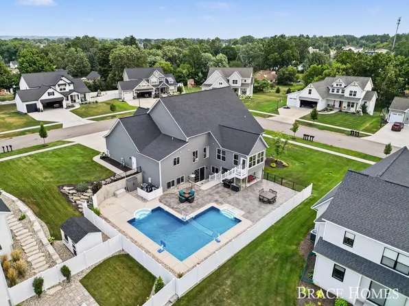8235 Country Rail Dr SW, Byron Center, MI 49315