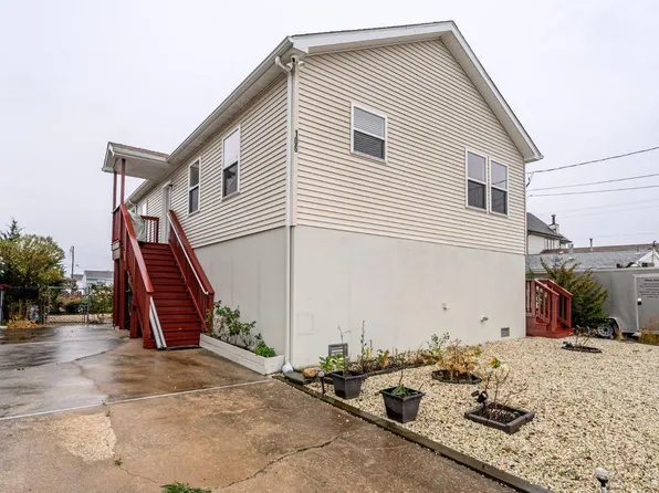 106 E Mohawk Dr, Little Egg Harbor, NJ 08087