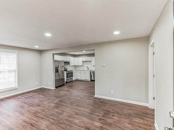4th image of 6632 Rockwell Blvd