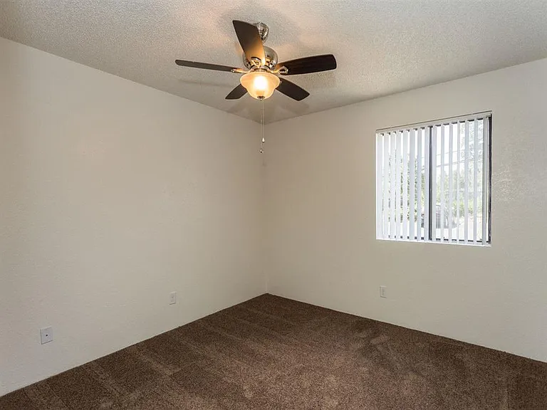 Butterfield Apartments — Photo 24