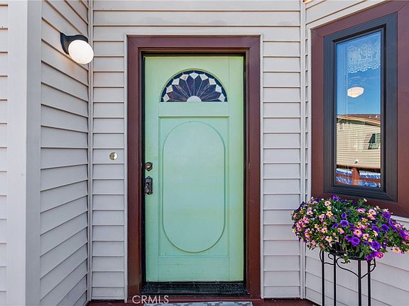 4th image of 1154 Santa Ysabel Ave