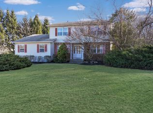 15 Elliots Aly, Valley Cottage, NY 10989