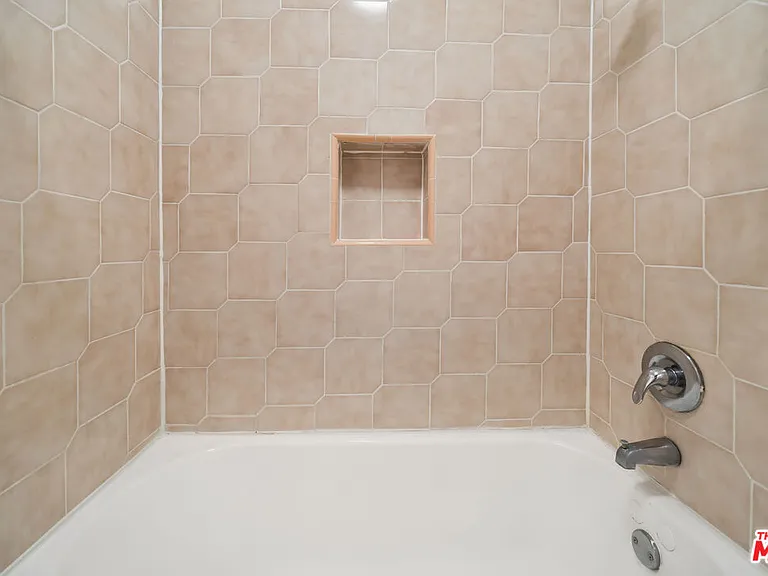 1267 Vin Scully Ave #5 — Photo 9