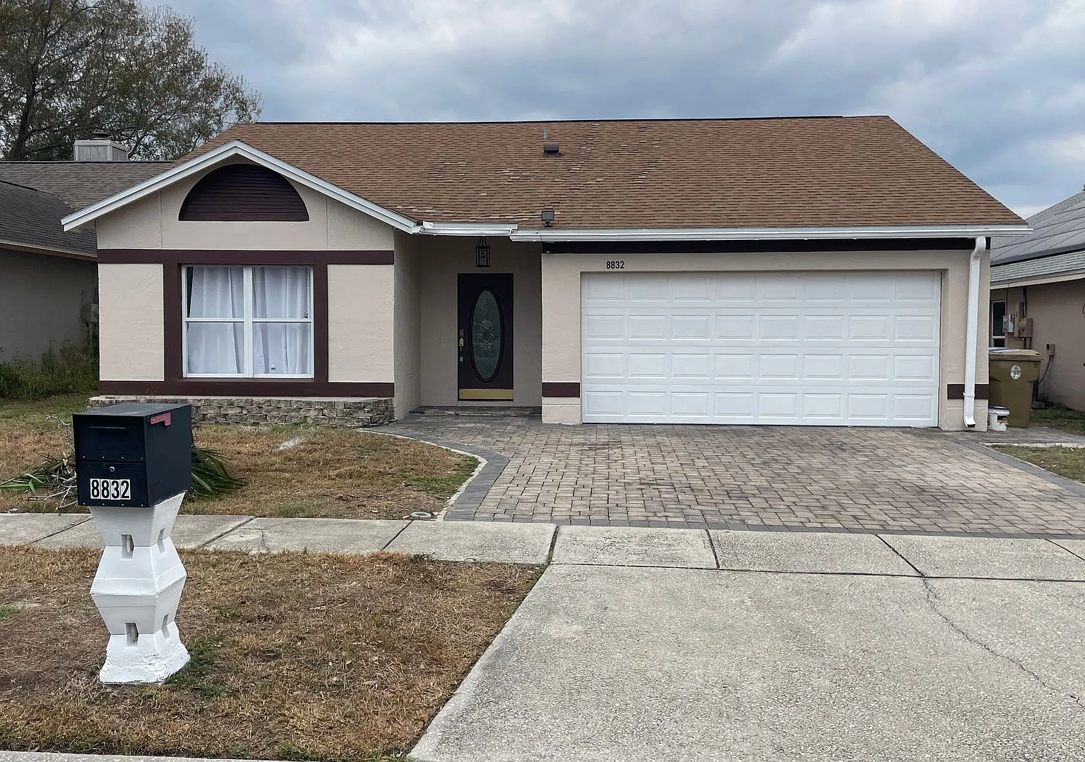 Beautiful 3-bedroom, 2-bath pool home available for rent in Kissimmee for $2,490/month. — Photo 1