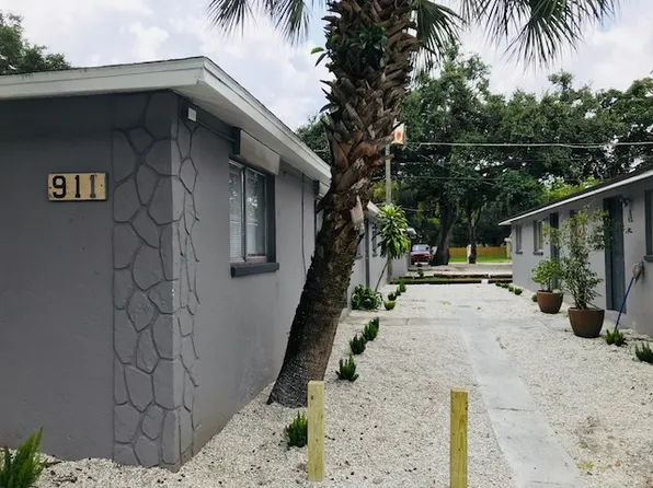 907 34th Ave W, Bradenton, FL