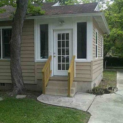 5th image of 3533 Acacia St