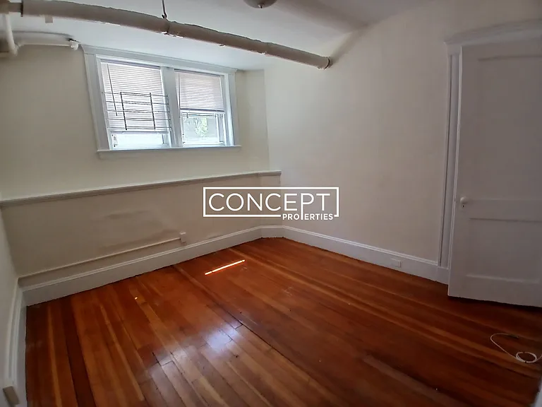 17 Barrows St #17B — Photo 6