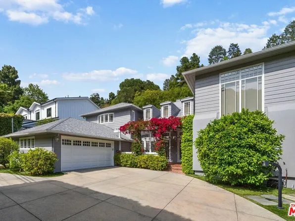 1224 N Bundy Dr, Los Angeles, CA 90049