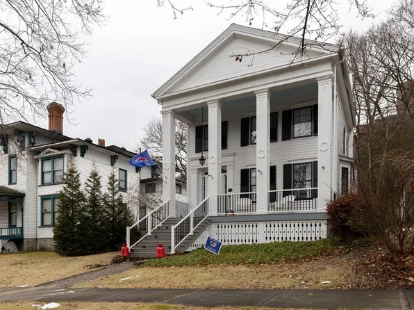 10 W 2nd St, Corning, NY 14830