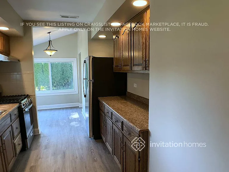 400 N Richmond Ave — Photo 5