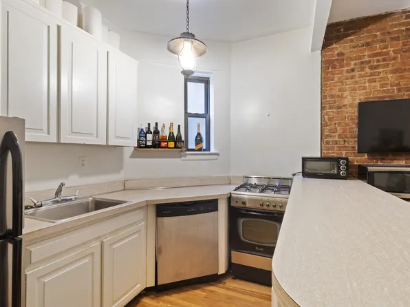 235 East 51st Street image 1 of 10