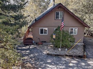 6070 Manzanita Ct, Angelus Oaks, CA 92305