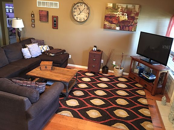3rd image of 525 Troon Ct