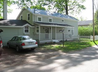 10 Thompson St, Broadalbin, NY 12025