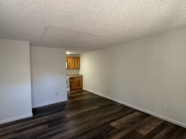 Building Photo - 319 David St #6