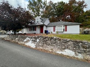 56 Greenwood Lake Tpke, Ringwood, NJ 07456