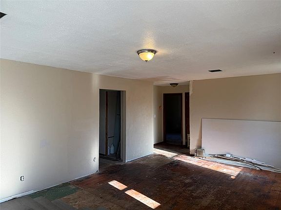 3rd image of 603 S Marion Ave