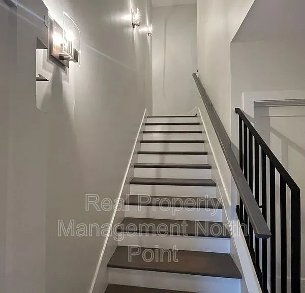 111 Birch St — Photo 5