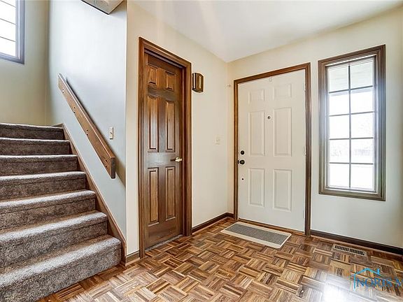 3rd image of 2243 Saratoga Dr