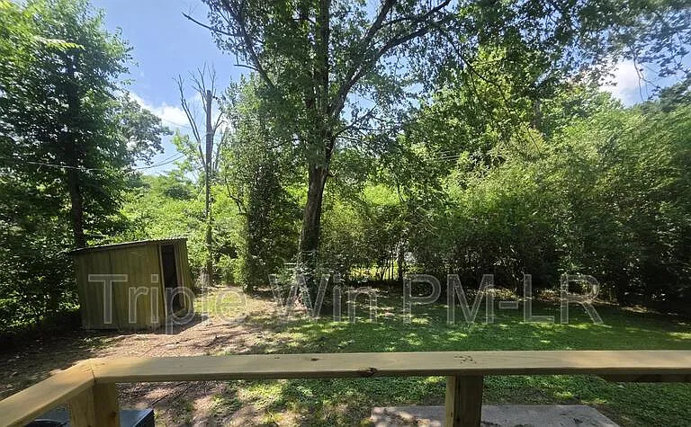 8700 Winston Dr — Photo 30