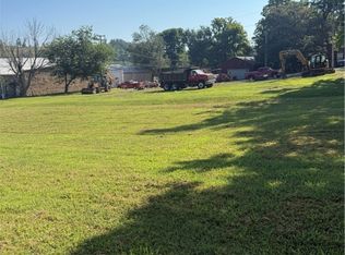 112 S Center St #17-18, Alpena, AR 72611
