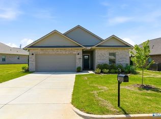 22002 Natures Cove Dr, Athens, AL 35613