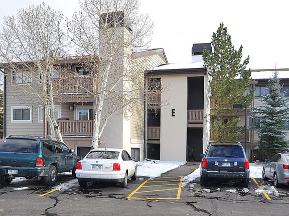 2nd image of 998 W Beaver Creek Blvd #303