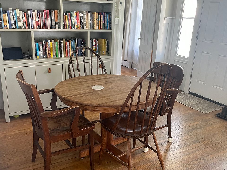 2nd image of 202 Howard Ave #1